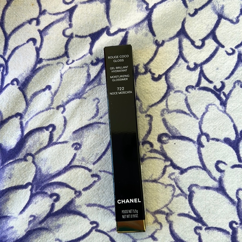 Chanel lips gloas brand new